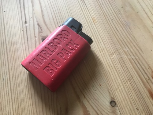 Altes werbefeuerzeug marlboro - werbefeuerzeug,