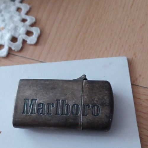 Marlboro werbe feuerzeug - marlboro, werbe-feuerzeug